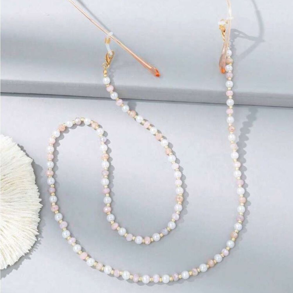 Elegant Pearl Beaded eyewear chain R301